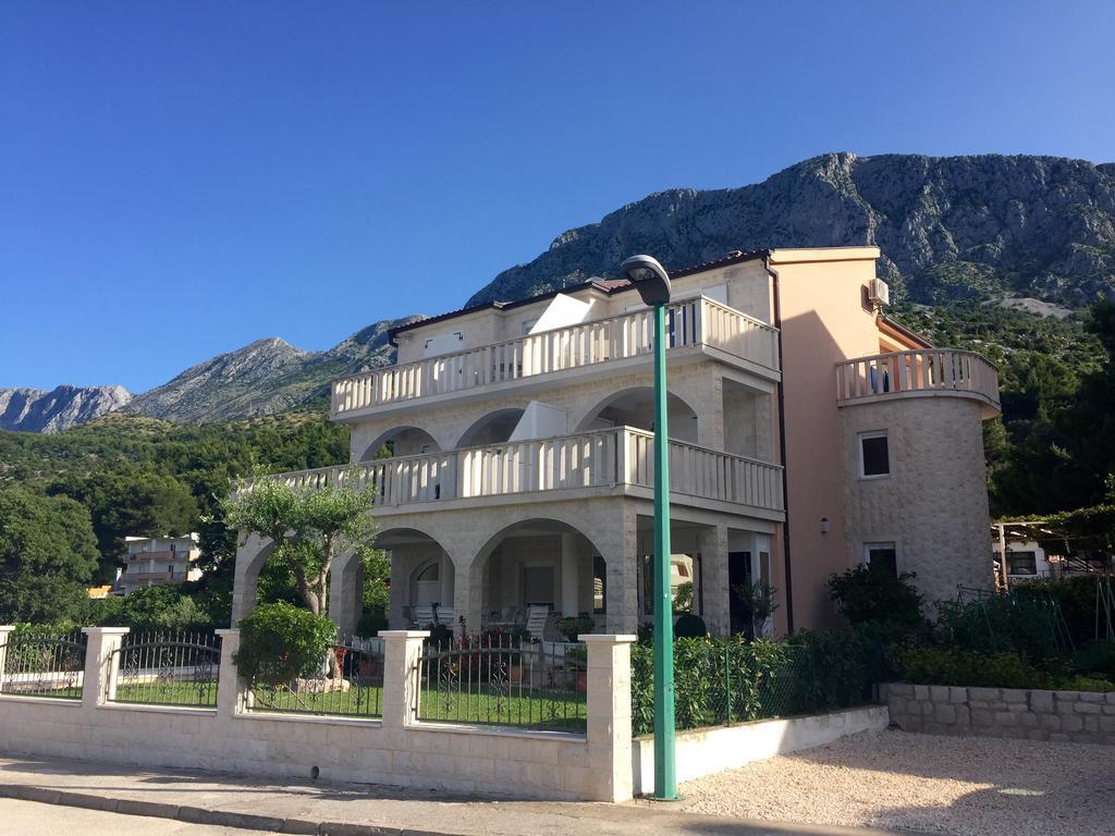Villakamena Drvenik  Exterior photo